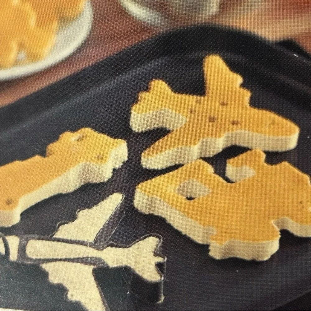 William-Sonoma vintage set of 3 transportation non stick metal pancake molds
